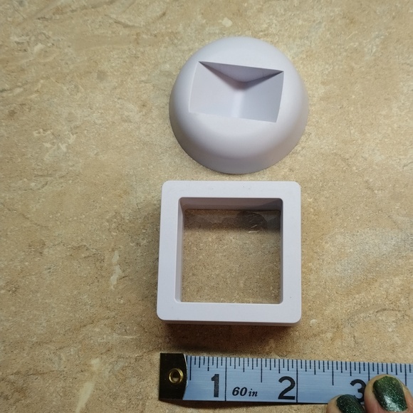 💗5/$25  Small white jewelry and coin display boxes with stand - Picture 2 of 6